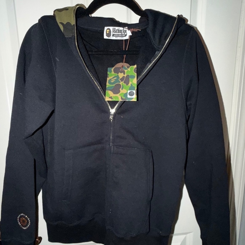 A bathing ape zip up hoodie